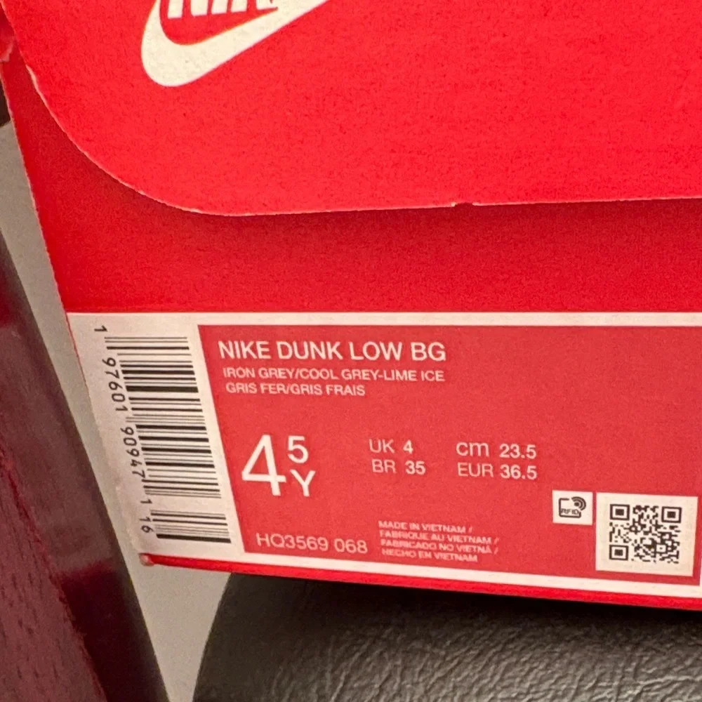 New Nike Dunk Low Gray White Sneakers with‎ Glow Feature Size 4.5 Youth 6 Women